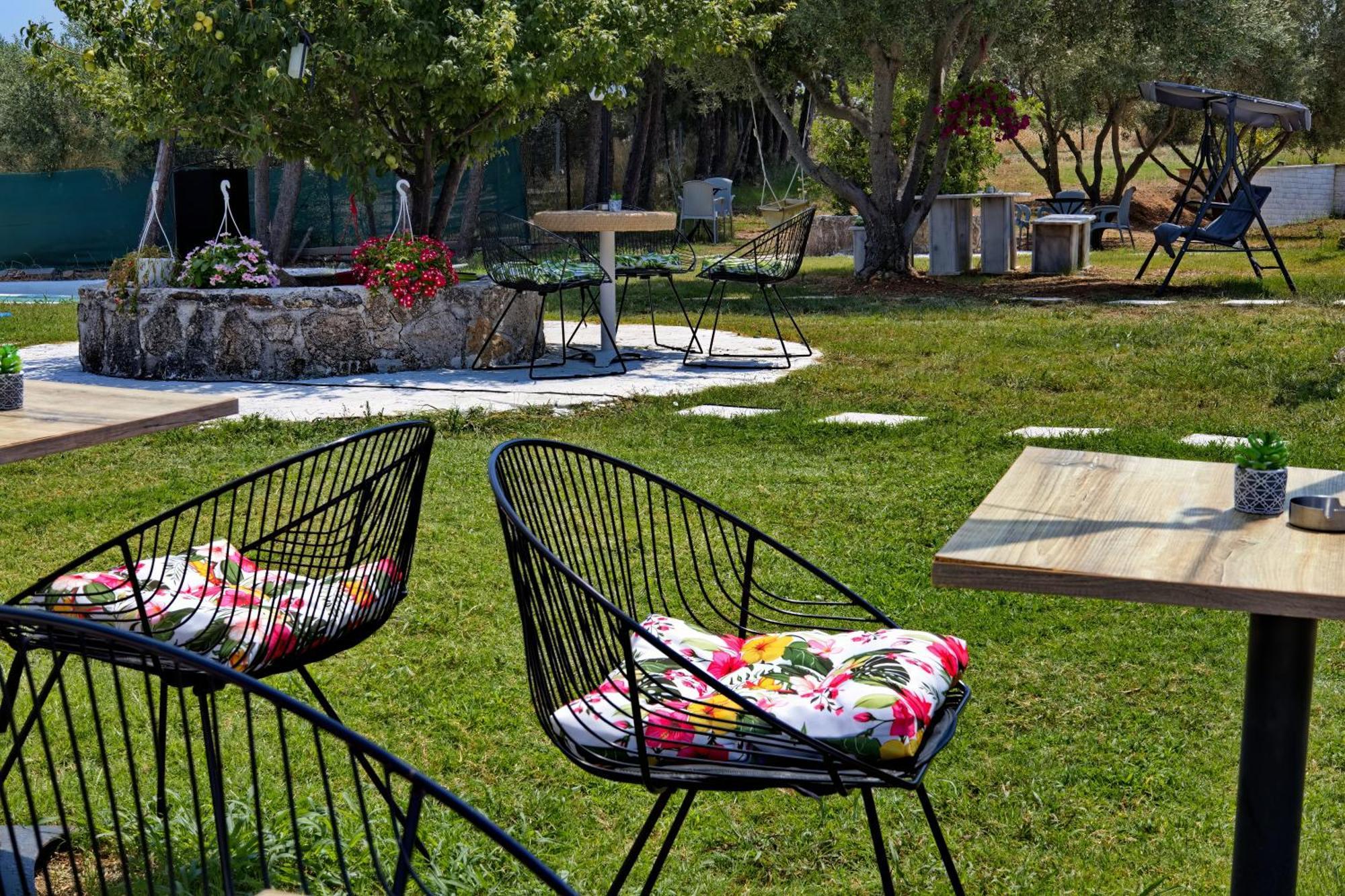 Marele Hills Apartments Nea Fokea Exterior foto