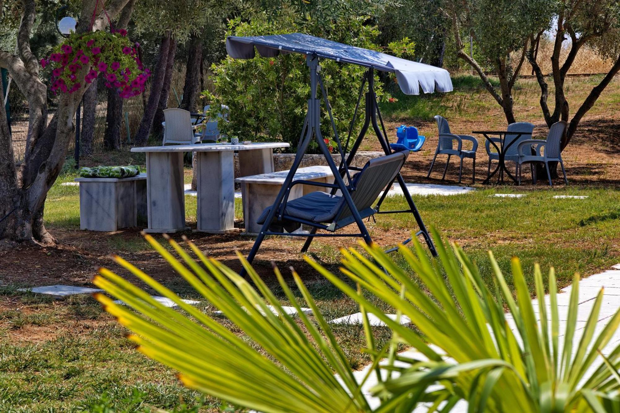Marele Hills Apartments Nea Fokea Exterior foto