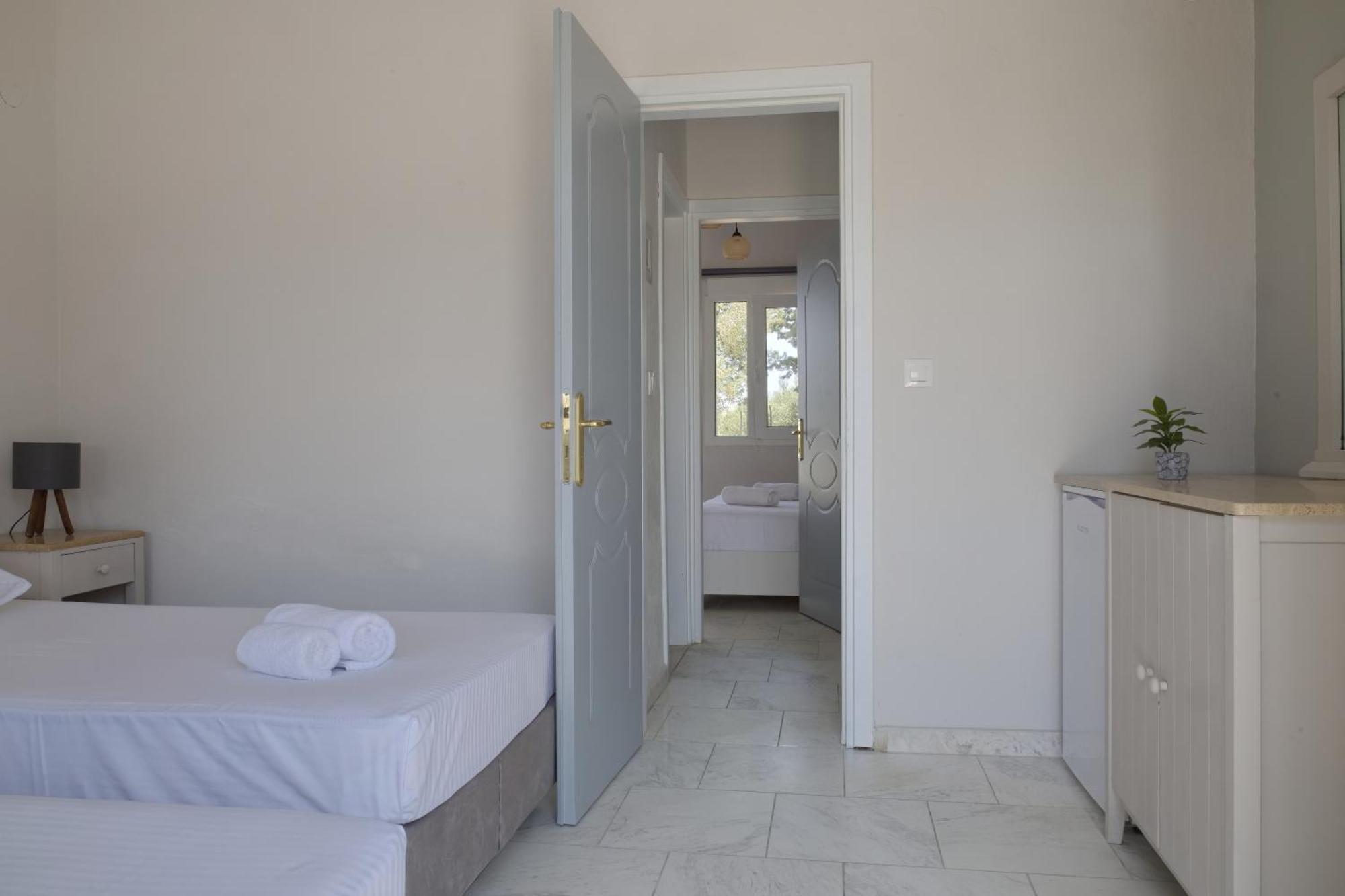 Marele Hills Apartments Nea Fokea Exterior foto